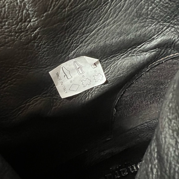 Italian Taupe suede booties - Picture 4 of 6